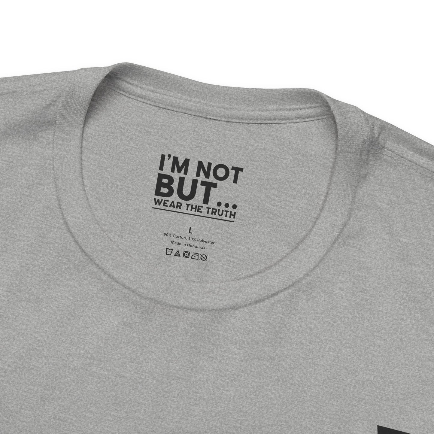 "I'm Not Antisocial, But Selectively Social!" - T-shirt Unissexo Clássico