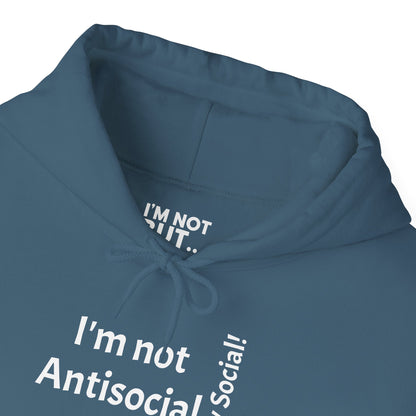 "I'm Not Antisocial, But... Selectively Social!" - Sweatshirt Unissexo Heavy Blend™ com Capuz