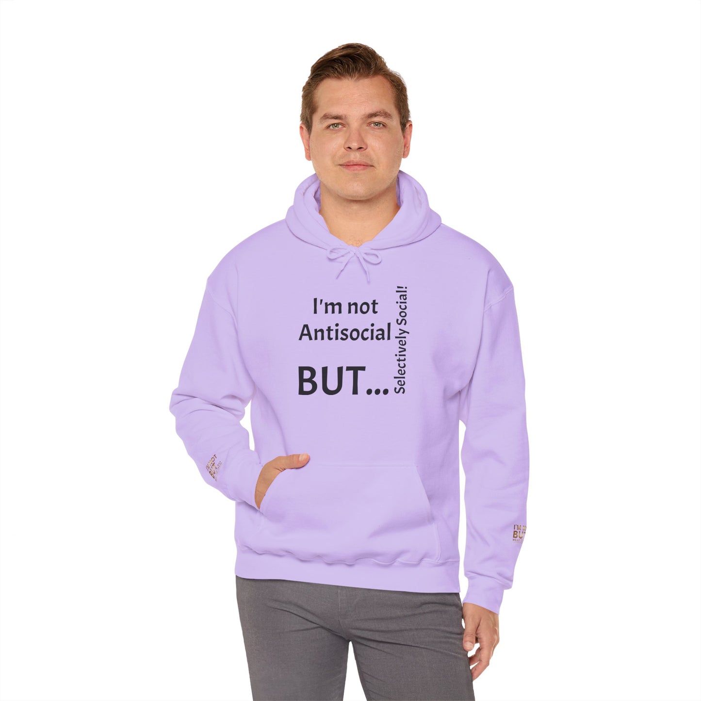 "I'm Not Antisocial, But... Selectively Social!" - Sweatshirt Unissexo Heavy Blend™ com Capuz