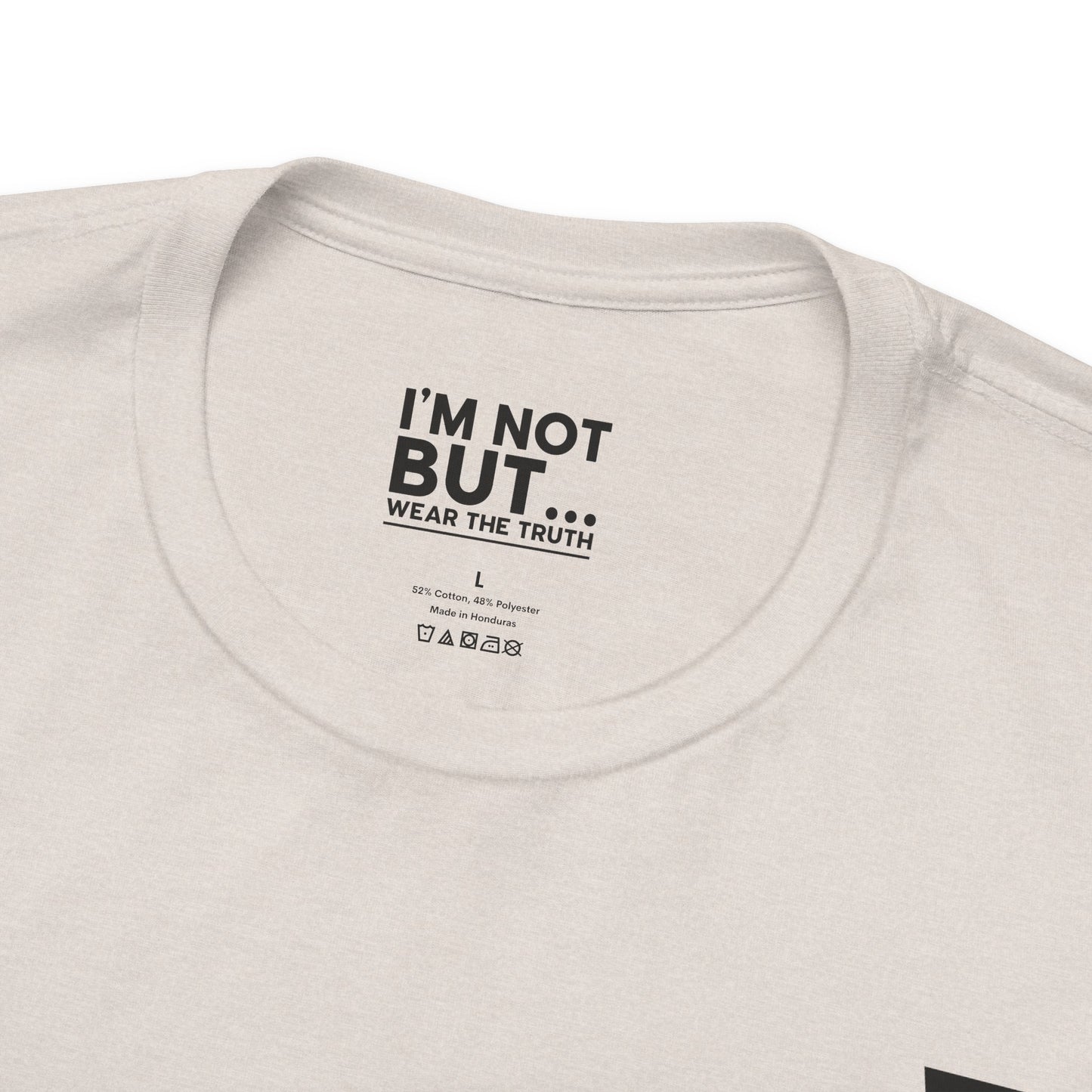 "I'm Not a Therapist, But a Bartender!" - T-shirt Unissexo Clássico