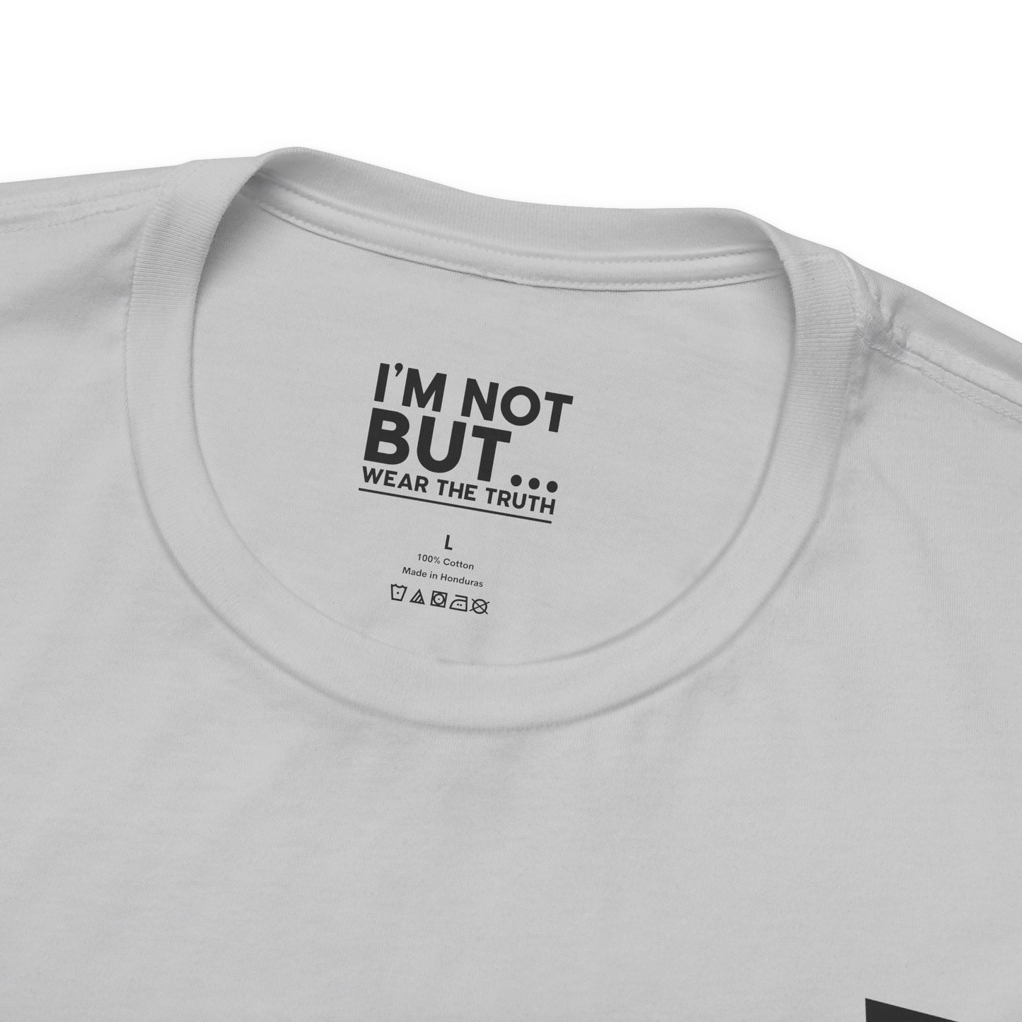 "I'm Not a Therapist, But a Bartender!" - T-shirt Unissexo Clássico